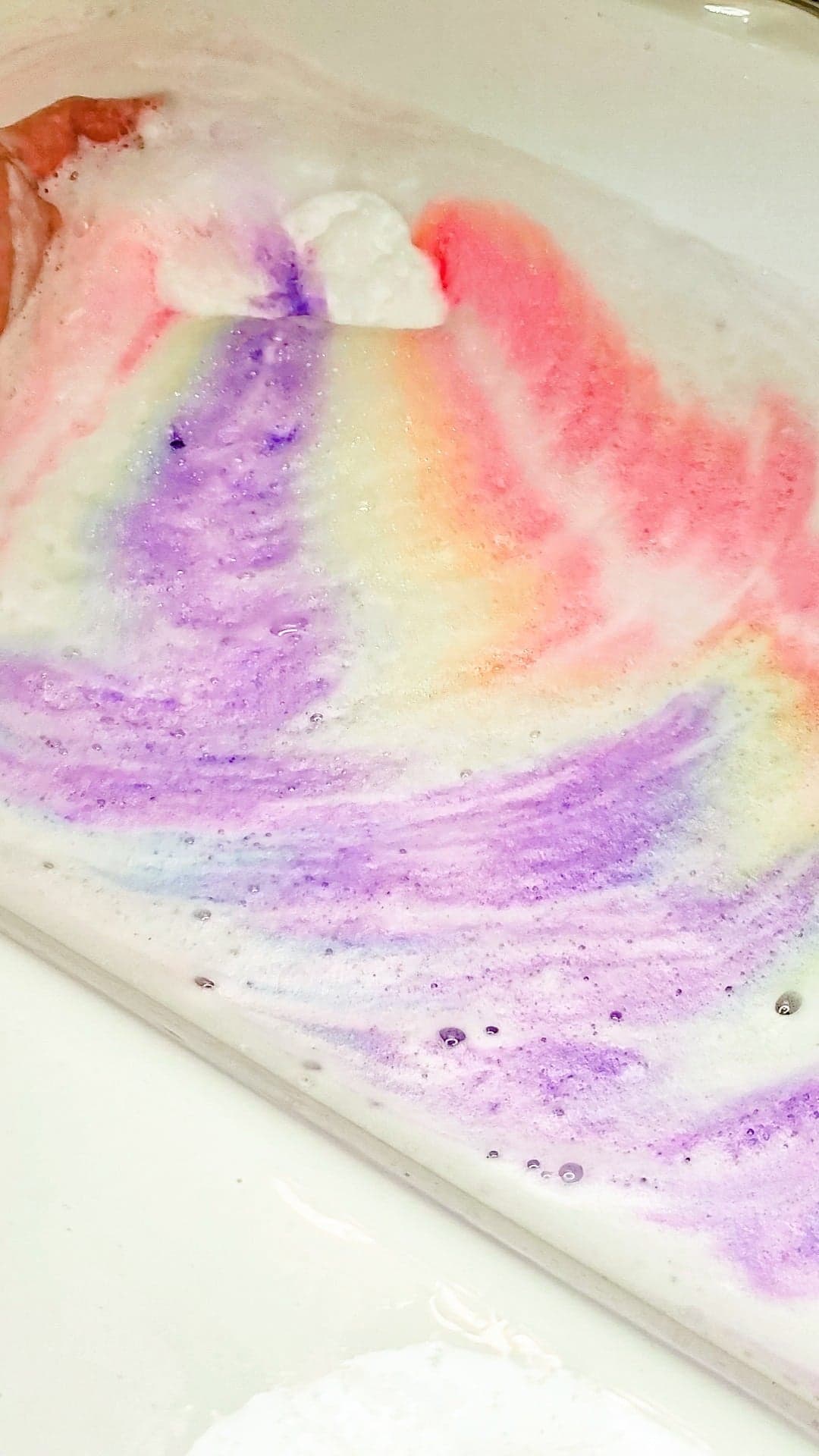 Rainbow cloud bath bomb made in Canada